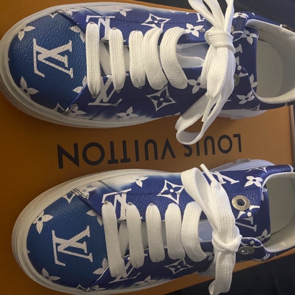 Authentic women’s LV shoes 💙🤍 - Picture 5 of 5